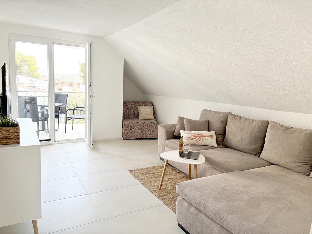 Apartment Venti – Ferienwohnung mit zwei Terrassen in Žaborić bei Šibenik